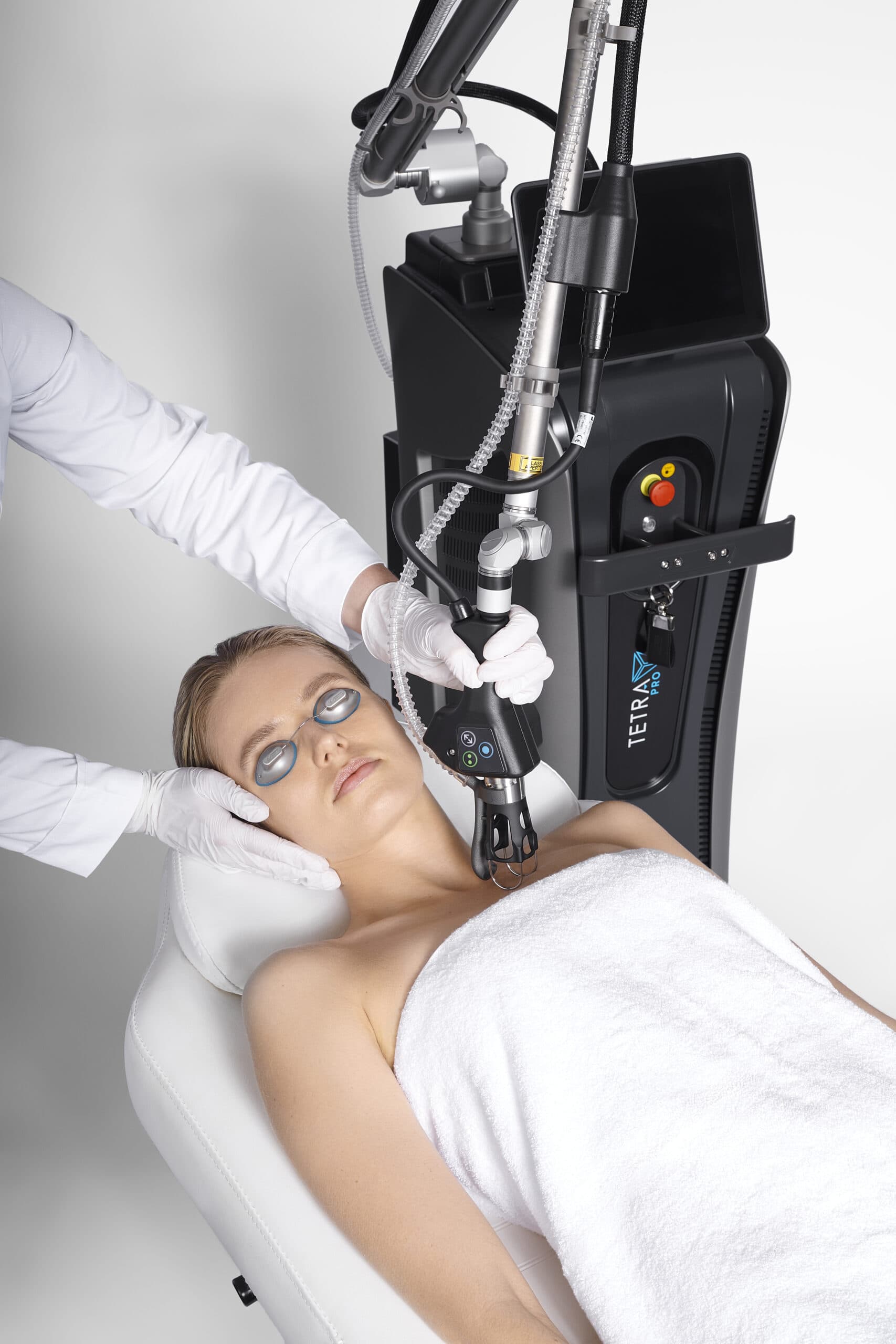 Cartessa SmartXide DEKA Tetra Pro CO₂ laser platform